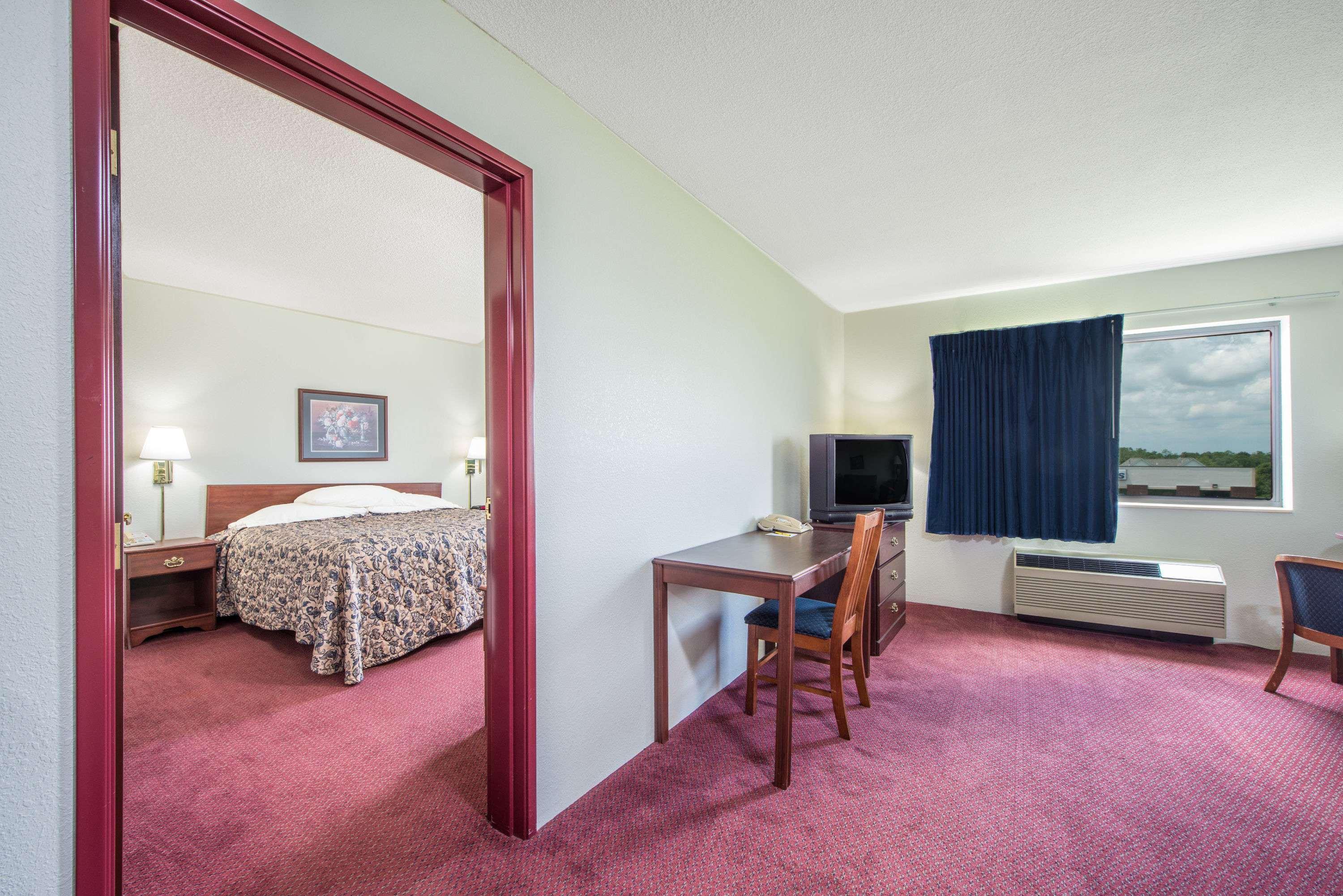 Super 8 By Wyndham