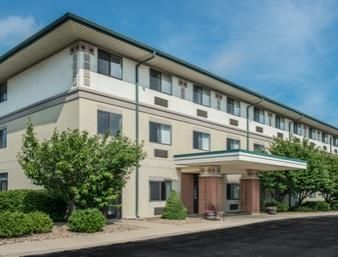 Super 8 By Wyndham 2* Waterloo