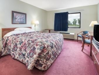 Super 8 By Wyndham Hotel 2*